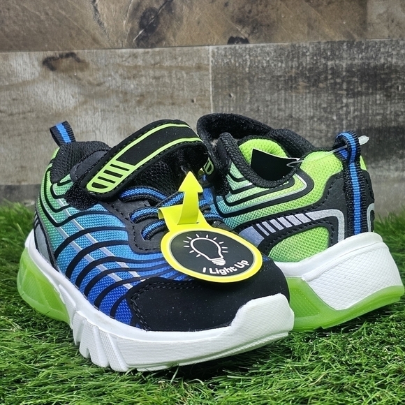 New Athletic Works Light Up Sneakers - Picture 2 of 9
